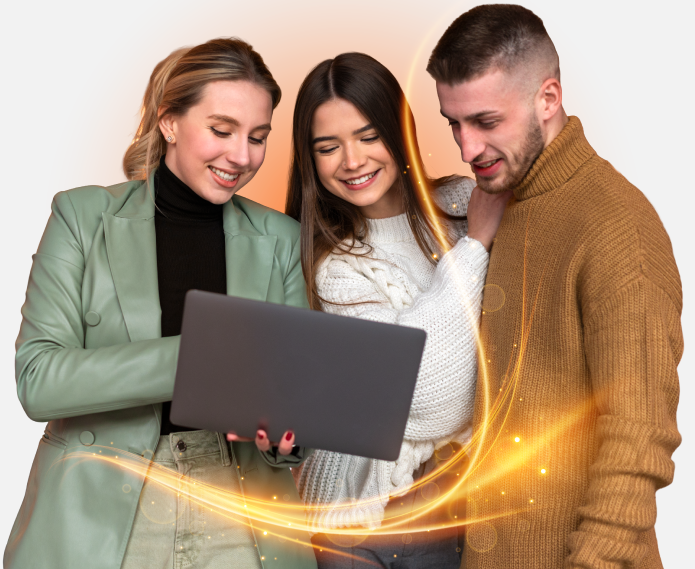 Equipo de trabajo revisando tableros